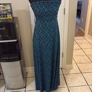 Elegant Teal Patterned Maxi Dress